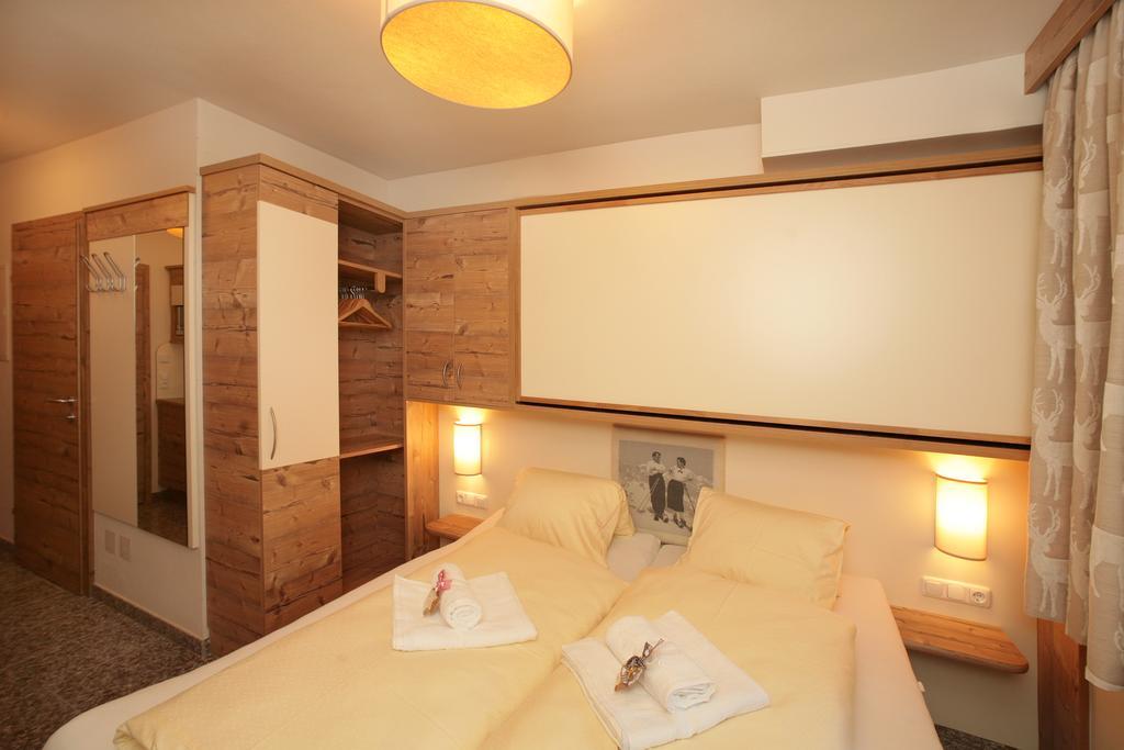 Intown Apartment Schmiede Заалбах-Хинтерглем Екстериор снимка