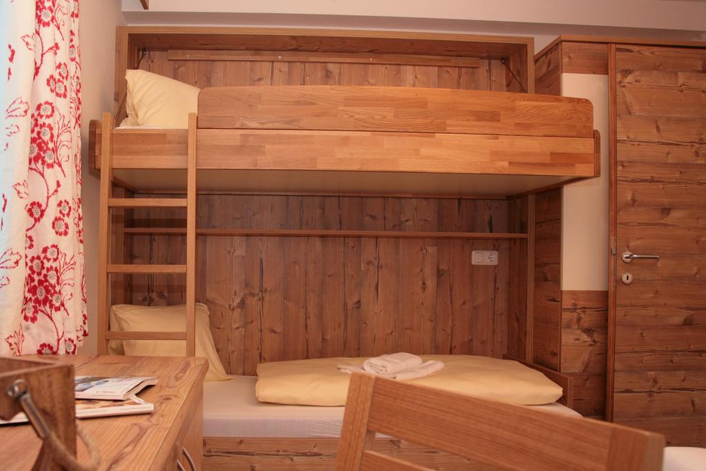 Intown Apartment Schmiede Заалбах-Хинтерглем Екстериор снимка