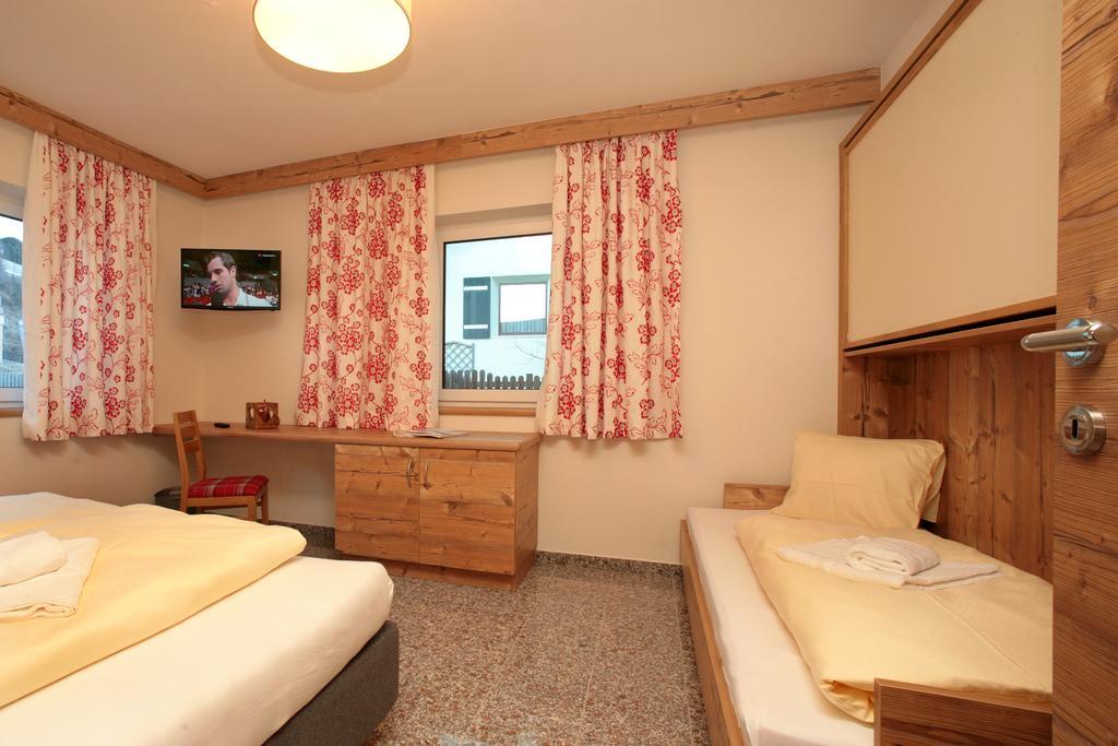 Intown Apartment Schmiede Заалбах-Хинтерглем Екстериор снимка