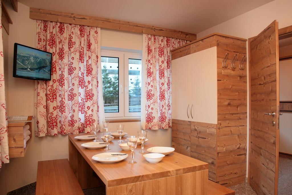 Intown Apartment Schmiede Заалбах-Хинтерглем Екстериор снимка