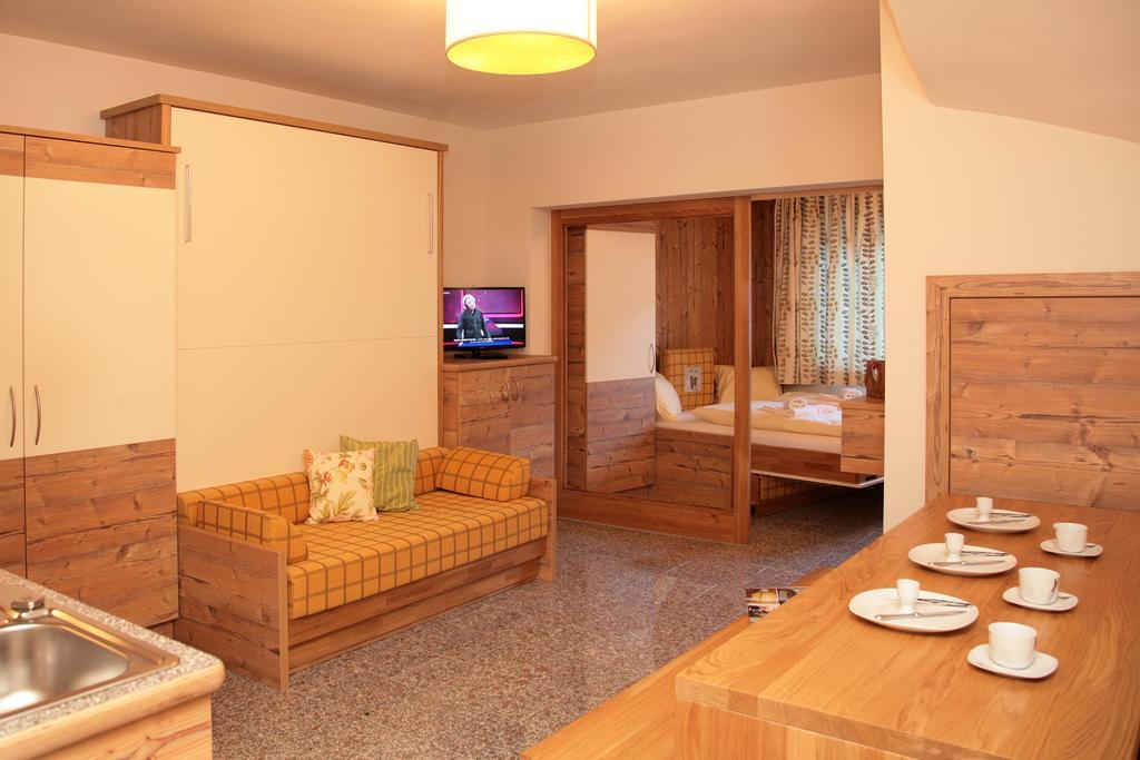 Intown Apartment Schmiede Заалбах-Хинтерглем Екстериор снимка