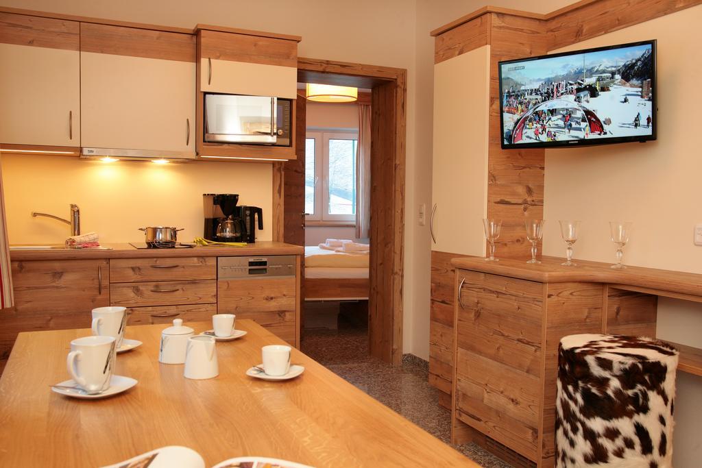 Intown Apartment Schmiede Заалбах-Хинтерглем Екстериор снимка